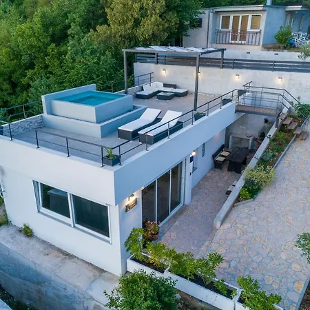 Linda 2 Holiday home Crikvenica